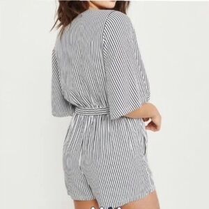 Abercrombie and fitch size medium blue and white wrap romper excellent condition